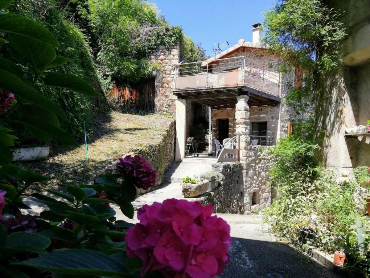 Gite De Charme Avec 2 Terrasses, Au Coeur Du Parc Du Pilat, Confortable Et Equipe - Fr-1-496-40 Malleval Zewnętrze zdjęcie